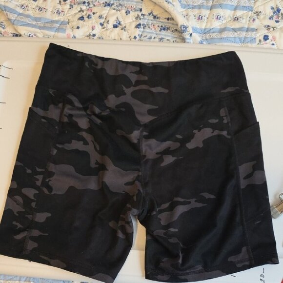 Avia Gray Camouflage Shorts - Picture 2 of 4